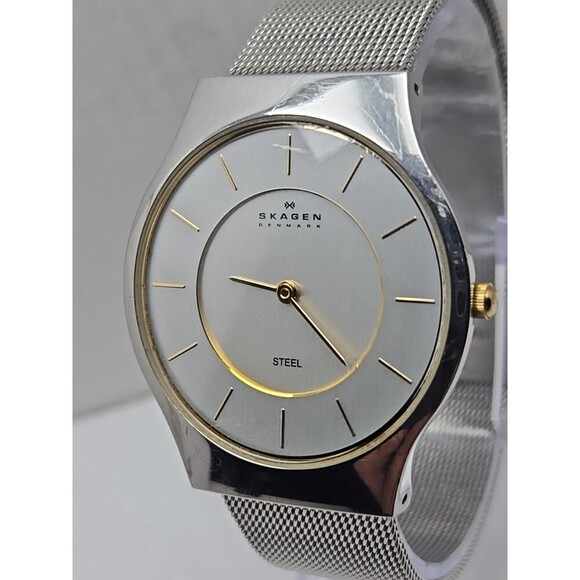 Skagen 233LGSC Slim Mesh Quartz Watch Silver Gold Two Tone New Battery 34mm Mens - Picture 4 of 10
